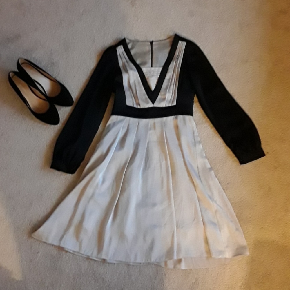 Cream and black dress amazing detail - Picture 2 of 5
